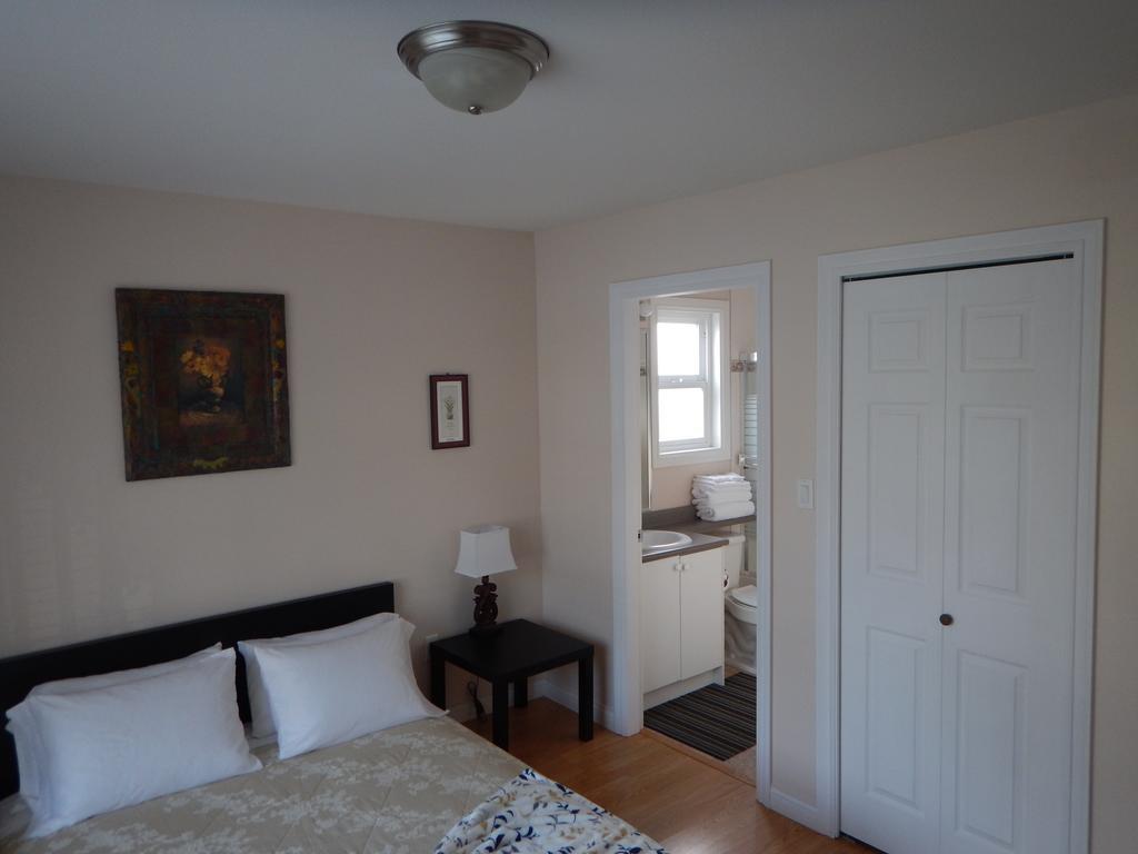 Clean And Quiet 2 Bdr 2 Bthr Private Entrance Entire Guests Suite Near Coquitlam Center Mall And Skytrain Номер фото