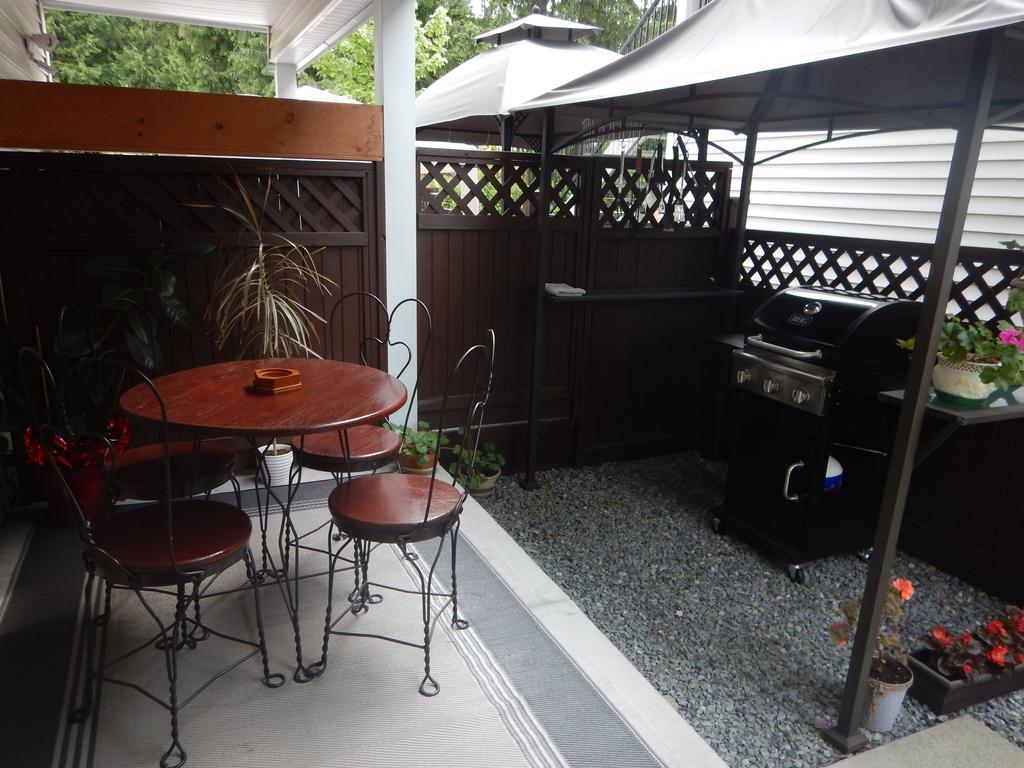 Clean And Quiet 2 Bdr 2 Bthr Private Entrance Entire Guests Suite Near Coquitlam Center Mall And Skytrain Екстер'єр фото