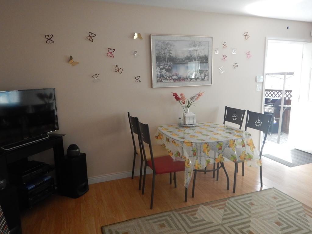Clean And Quiet 2 Bdr 2 Bthr Private Entrance Entire Guests Suite Near Coquitlam Center Mall And Skytrain Екстер'єр фото